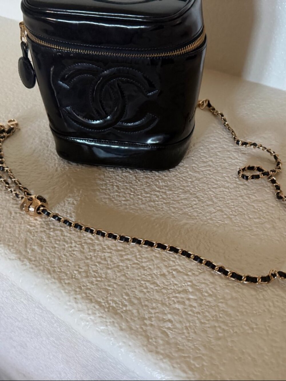 Chanel Patent Leather Makeup Vanity with chain - Picture 3 of 4